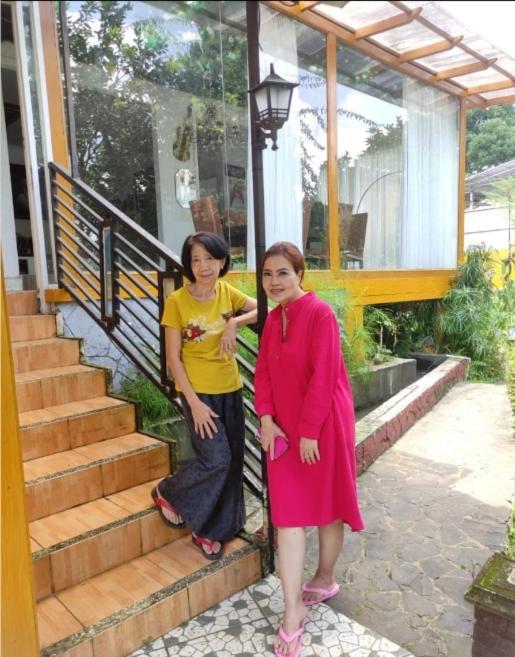 Villa Chacha At Macarena, Megamendung Ngoại thất bức ảnh
