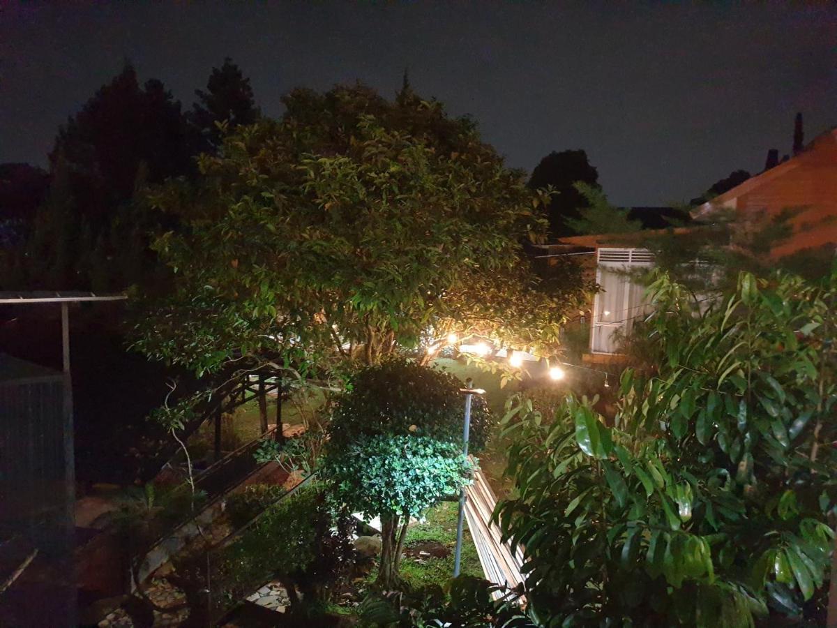 Villa Chacha At Macarena, Megamendung Ngoại thất bức ảnh