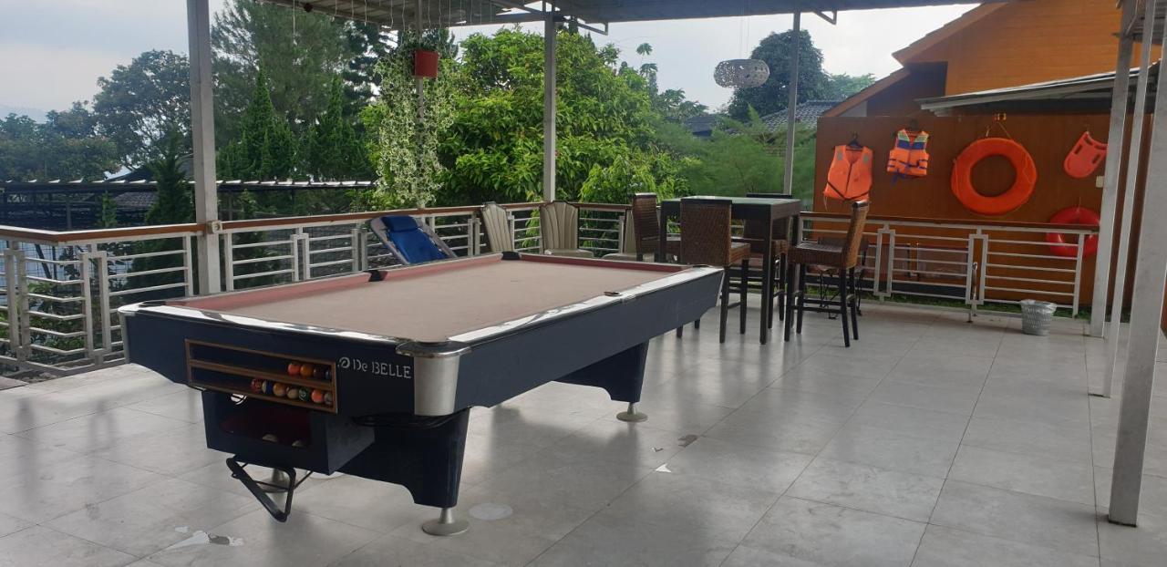 Villa Chacha At Macarena, Megamendung Ngoại thất bức ảnh
